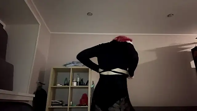 Snapshot of CuteLilit chatting on 06-17-26, 08:30 CuteLilit online show from 06-17-26, 08:30