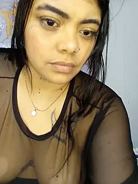 Snapshot of luxuryluna chatting on 05-18-26, 04:07 luxuryluna online show from 05-18-26, 04:07