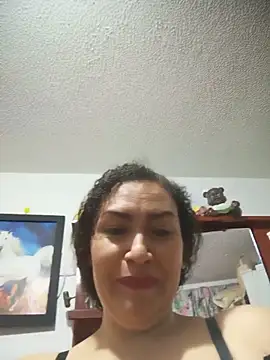 Snapshot of paulett15 chatting on 05-31-26, 06:09 paulett15 online show from 05-31-26, 06:09