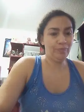 Snapshot of paulett15 chatting on 06-06-26, 02:00 paulett15 online show from 06-06-26, 02:00
