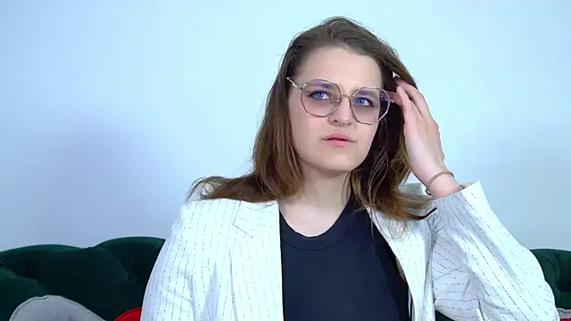 AlexaAvery online show from 05-29-26, 06:30