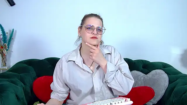 AlexaAvery online show from 05-23-26, 06:45