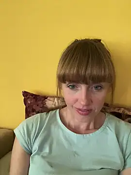 Snapshot of Kamilochka29511 chatting on 07-11-26, 11:54 Kamilochka29511 online show from 07-11-26, 11:54