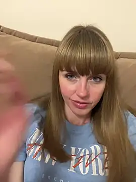 Snapshot of Kamilochka29511 chatting on 06-16-26, 06:52 Kamilochka29511 online show from 06-16-26, 06:52