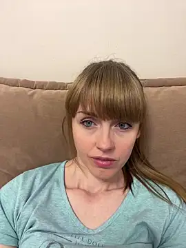 Kamilochka29511 online show from 05-18-26, 06:07