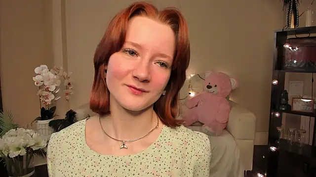 Snapshot of LallyLally_ chatting on 05-16-26, 03:11 LallyLally online show from 05-16-26, 03:11