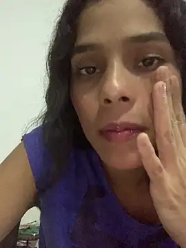 Snapshot of Saray_queen1 chatting on 05-14-26, 06:10 Saray queen1 online show from 05-14-26, 06:10