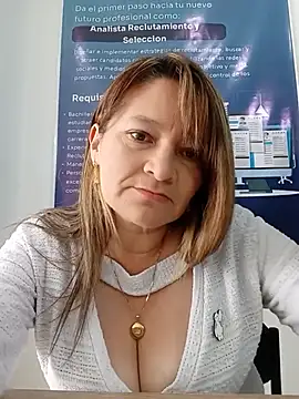 Snapshot of KAREN--03 chatting on 05-31-26, 04:13 KAREN--03 online show from 05-31-26, 04:13