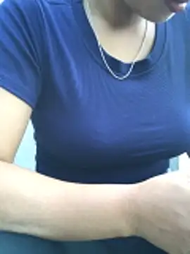 Snapshot of Mirra-a chatting on 05-26-26, 11:47 Mirra-a online show from 05-26-26, 11:47