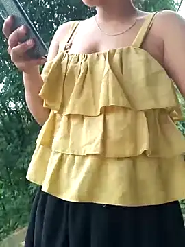 Snapshot of Mirra-a chatting on 05-24-26, 12:21 Mirra-a online show from 05-24-26, 12:21