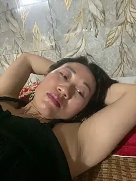 Snapshot of Linda-babyy chatting on 05-17-26, 05:24 Linda-babyy online show from 05-17-26, 05:24
