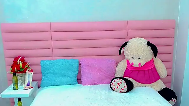 ariadnna princes online show from 05-18-26, 07:13