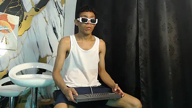 Snapshot of RONALDA_HOT26 chatting on 05-23-26, 07:40 RONALDA HOT26 online show from 05-23-26, 07:40