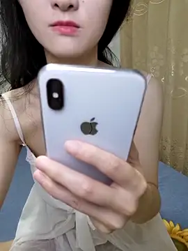 Snapshot of YO-yo-01 chatting on 05-25-26, 11:53 YO-yo-01 online show from 05-25-26, 11:53