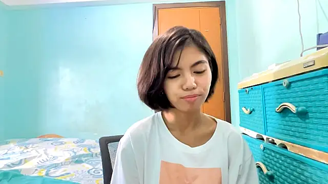Snapshot of YukikoSchaefers chatting on 06-27-26, 03:45 YukikoSchaefers online show from 06-27-26, 03:45
