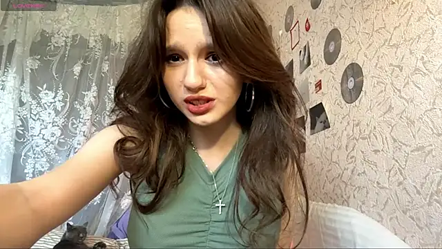 Snapshot of CarleenColley chatting on 05-26-26, 11:30 CarleenColley online show from 05-26-26, 11:30