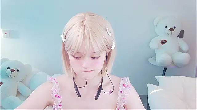 Snapshot of Evil-Bunny007 chatting on 05-25-26, 10:47 Evil-Bunny007 online show from 05-25-26, 10:47
