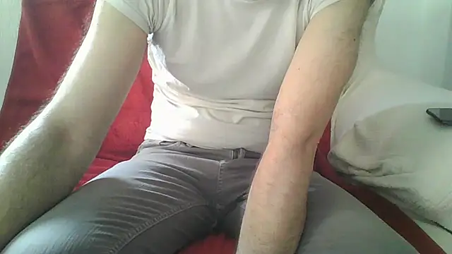 Snapshot of xeson47 chatting on 05-19-26, 09:16 xeson47 online show from 05-19-26, 09:16