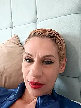 Snapshot of KittyDesiree chatting on 07-09-26, 04:17 KittyDesiree online show from 07-09-26, 04:17