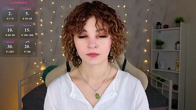 Snapshot of Kira__Fluffy chatting on 07-11-26, 05:41 Kira Fluffy online show from 07-11-26, 05:41
