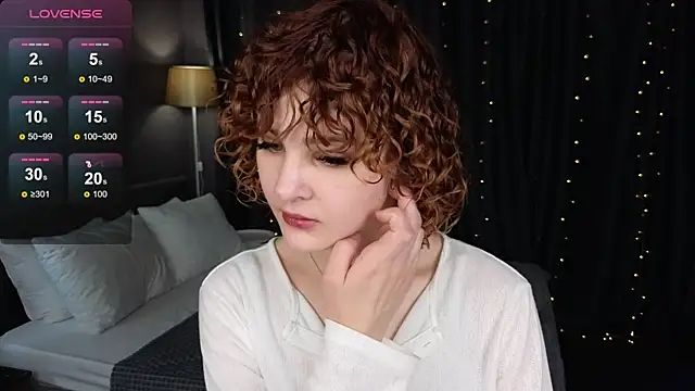 Snapshot of Kira__Fluffy chatting on 06-25-26, 05:34 Kira Fluffy online show from 06-25-26, 05:34