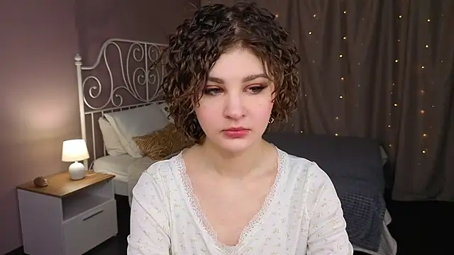 Snapshot of Kira__Fluffy chatting on 05-21-26, 12:08 Kira Fluffy online show from 05-21-26, 12:08