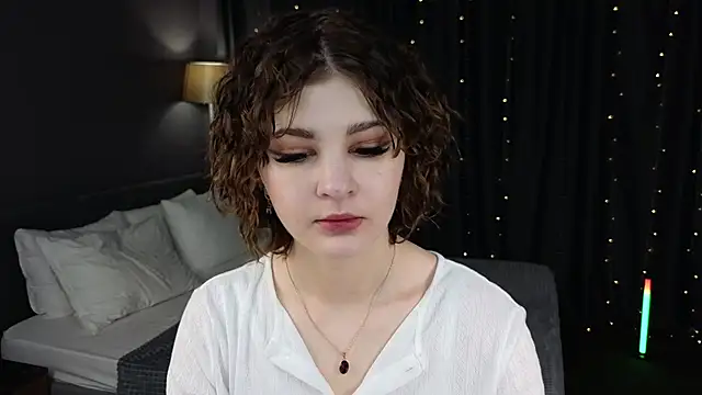 Snapshot of Kira__Fluffy chatting on 06-07-26, 12:05 Kira Fluffy online show from 06-07-26, 12:05