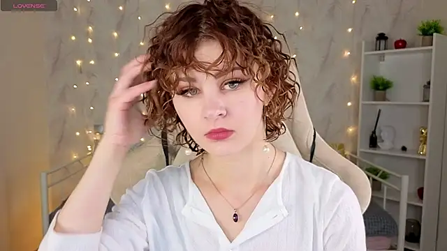 Snapshot of Kira__Fluffy chatting on 07-04-26, 12:06 Kira Fluffy online show from 07-04-26, 12:06