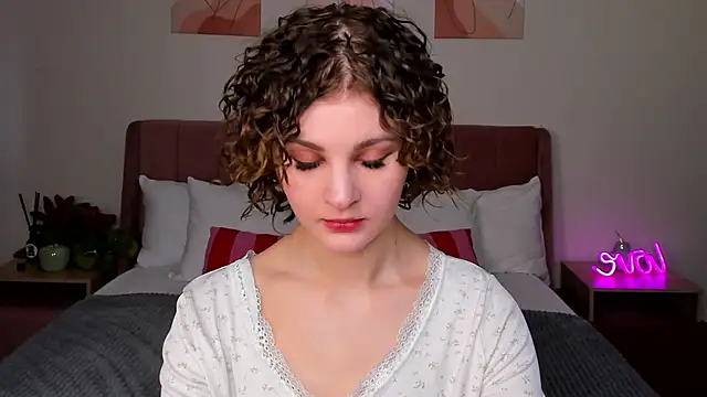 Snapshot of Kira__Fluffy chatting on 05-26-26, 12:09 Kira Fluffy online show from 05-26-26, 12:09