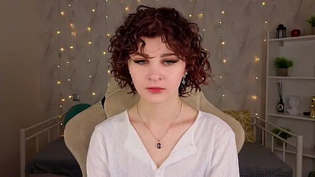 Snapshot of Kira__Fluffy chatting on 06-14-26, 12:07 Kira Fluffy online show from 06-14-26, 12:07