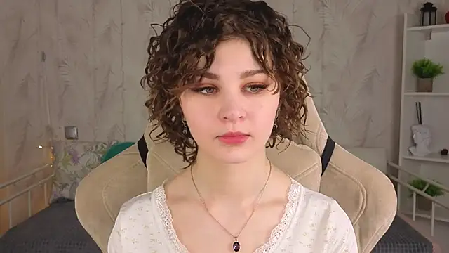 Snapshot of Kira__Fluffy chatting on 05-30-26, 05:36 Kira Fluffy online show from 05-30-26, 05:36