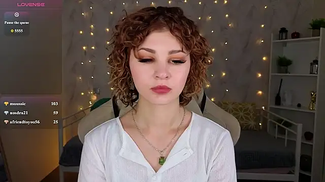 Snapshot of Kira__Fluffy chatting on 07-07-26, 07:23 Kira Fluffy online show from 07-07-26, 07:23