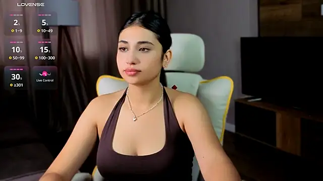 Snapshot of honeylanaa chatting on 07-14-26, 04:39 honeylanaa online show from 07-14-26, 04:39
