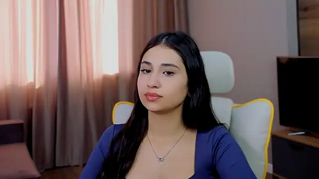 Snapshot of honeylanaa chatting on 05-25-26, 04:12 honeylanaa online show from 05-25-26, 04:12