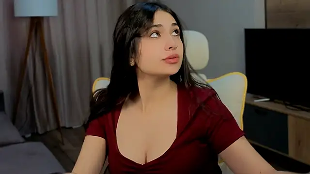 Snapshot of honeylanaa chatting on 06-20-26, 04:17 honeylanaa online show from 06-20-26, 04:17