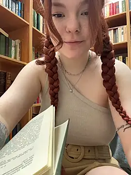 Snapshot of Baby__Fox chatting on 06-17-26, 11:20 Baby Fox online show from 06-17-26, 11:20