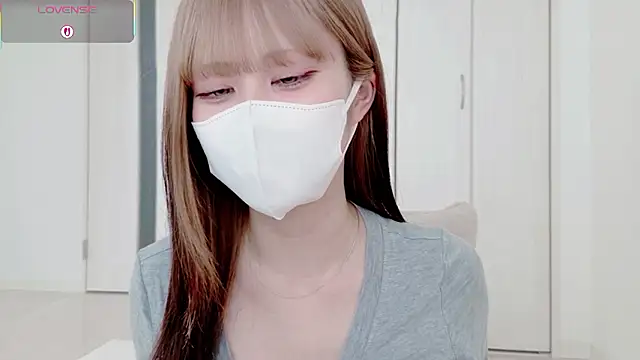 mia-chan3 online show from 07-08-26, 06:25