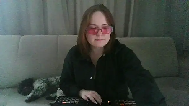 Joan Taylor1 online show from 05-26-26, 10:13
