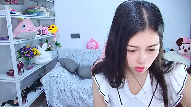 Snapshot of QinQin-888 chatting on 06-14-26, 11:06 QinQin-888 online show from 06-14-26, 11:06