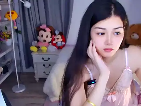Snapshot of QinQin-888 chatting on 05-22-26, 05:16 QinQin-888 online show from 05-22-26, 05:16