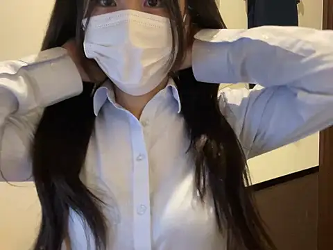Snapshot of miniminimo_o chatting on 06-15-26, 10:26 miniminimo o online show from 06-15-26, 10:26