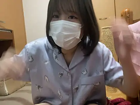 Snapshot of miniminimo_o chatting on 05-29-26, 01:22 miniminimo o online show from 05-29-26, 01:22
