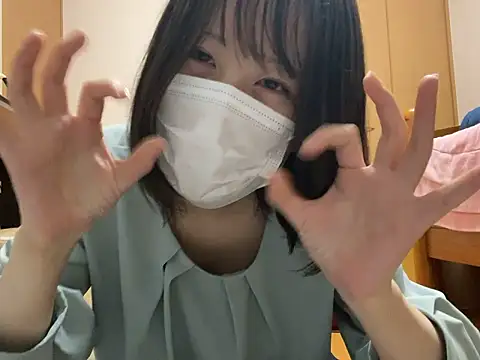 Snapshot of miniminimo_o chatting on 06-01-26, 11:32 miniminimo o online show from 06-01-26, 11:32