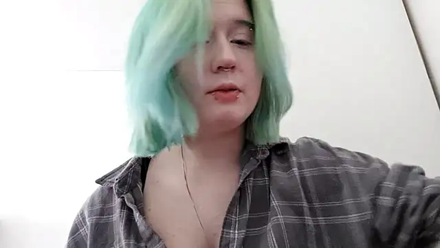 HunXena online show from 05-20-26, 04:04