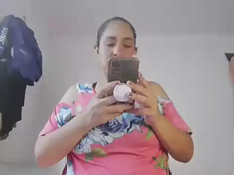 Snapshot of Pamela_sa chatting on 06-18-26, 06:24 Pamela sa online show from 06-18-26, 06:24