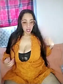 Snapshot of Pamela_sa chatting on 05-19-26, 05:20 Pamela sa online show from 05-19-26, 05:20