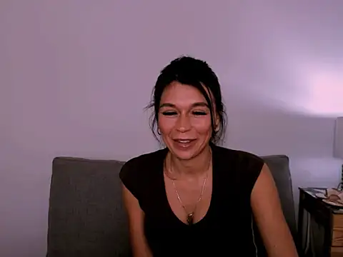 Snapshot of FreyaHotty chatting on 05-29-26, 03:29 FreyaHotty online show from 05-29-26, 03:29