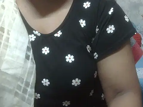 Snapshot of Begum_jan93 chatting on 07-22-26, 05:48 Begum jan93 online show from 07-22-26, 05:48