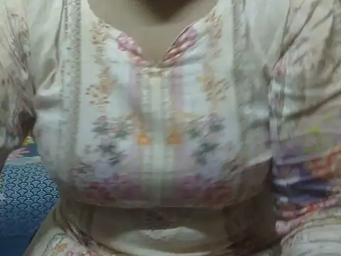 Snapshot of Begum_jan93 chatting on 06-28-26, 04:24 Begum jan93 online show from 06-28-26, 04:24