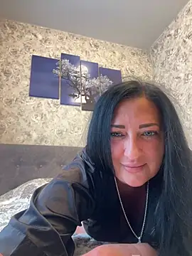 Snapshot of ksuha11 chatting on 08-09-26, 11:27 ksuha11 online show from 08-09-26, 11:27